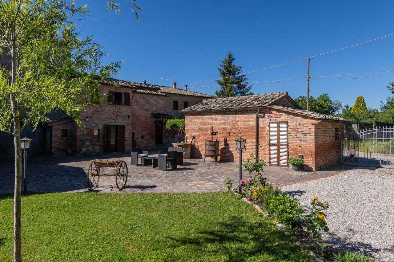 西纳伦加Borgo Terrosi住宿加早餐旅馆 外观 照片